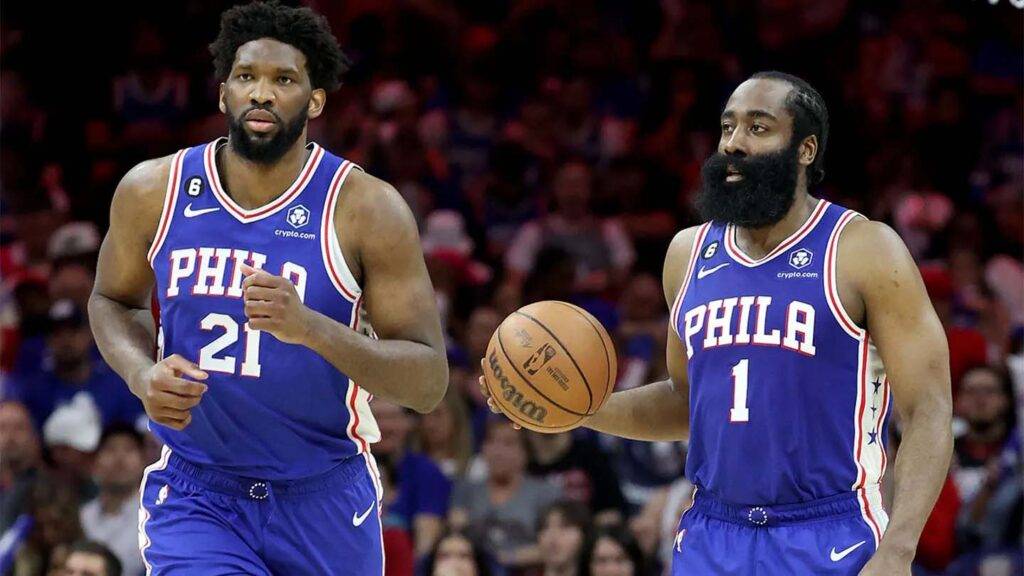 76ers-impide-a-Harden-abordar